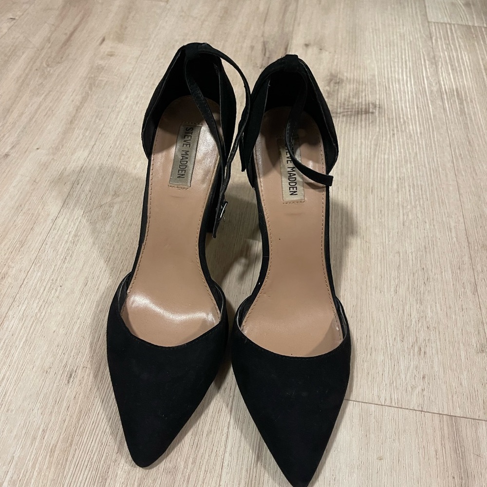 Steve Madden Black Pointed Toe Heels
